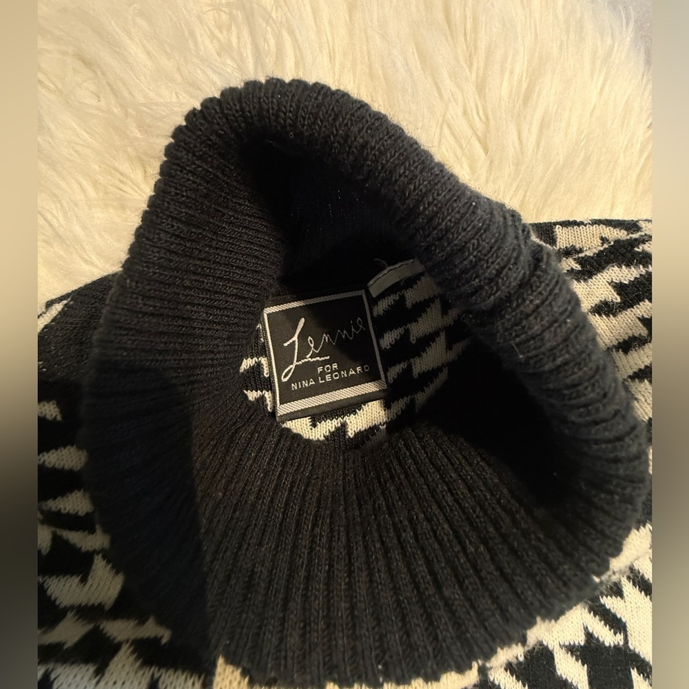 Nina Leonard Black and White Houndstooth Turtleneck Sweater - Picture 3 of 10